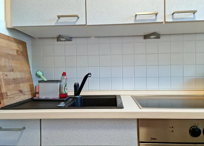 Brise Business Nahe Leipziger Messe - Porsche - Bmw - Dhl - Wlan - Parkplatz - Business Travelers Only