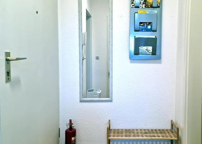 Brise Business Nahe Leipziger Messe - Porsche - Bmw - Dhl - Wlan - Parkplatz - Business Travelers Only *