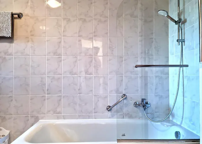 Апартаменты Brise Business Nahe Leipziger Messe - Porsche - Bmw - Dhl - Wlan - Parkplatz - Business Travelers Only *